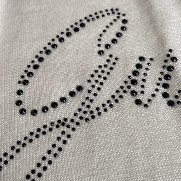 Guess Sweater with shoulder cutouts. NWOT - Picture 4 of 9